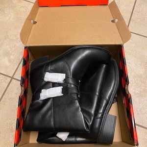 BNIB Arizona Jean Co Women’s Riding Boots Size 9